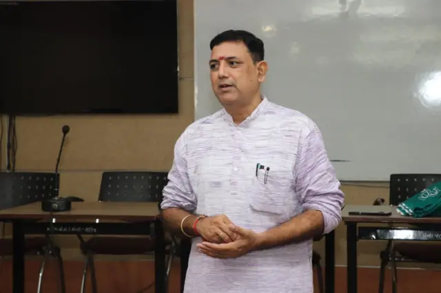 બીબીસી ગુજરાતી ફોરેન લેંગ્વેજ વિદેશી ભાષા ફ્રેન્ચ જર્મન સ્પેનિશ વિદ્યાપીઠ અમેરિકા કૅનેડા