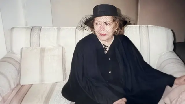 نمایی از فیلم «ماه سایه»