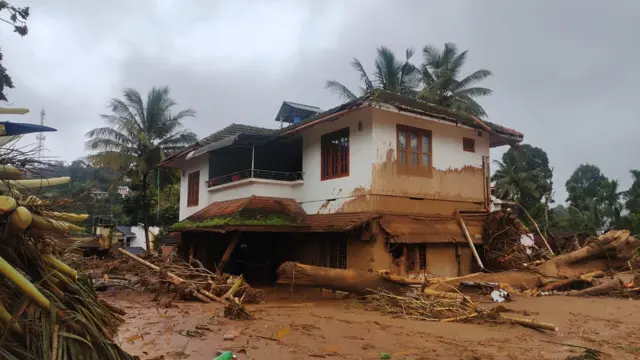 வயநாடு நிலச்சரிவு 2024: வெள்ளத்தில் மூழ்கிய மூன்று கிராமங்கள்