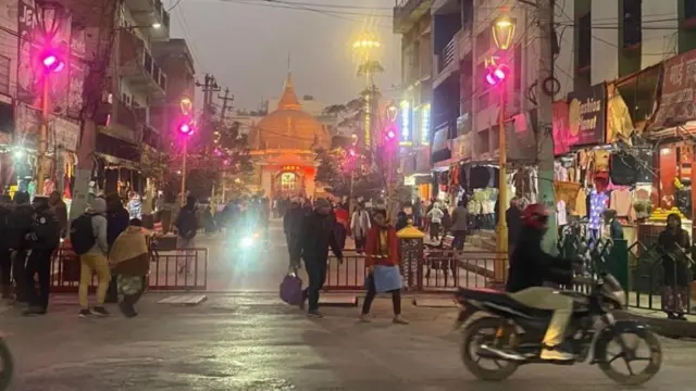 इस बार पर्सा में स्थिति सामान्य करने के दौरान ज़िला प्रशासन कार्यालय में सभी दलों के बीच एक सर्वदलीय राजनीतिक समझौता किया गया
