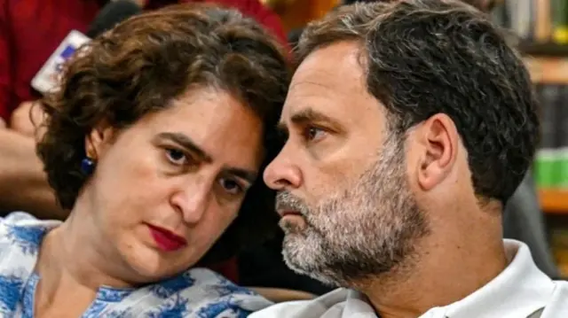 પ્રિયંકા ગાંધી અને રાહુલ ગાંધી 