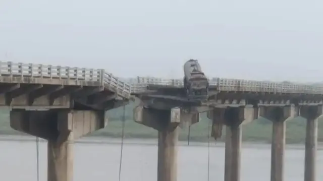 குஜராத் பால விபத்து