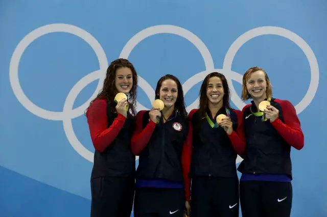 Allison Schmitt, Leah Smith, Maya Dirado y Katie Ledecky