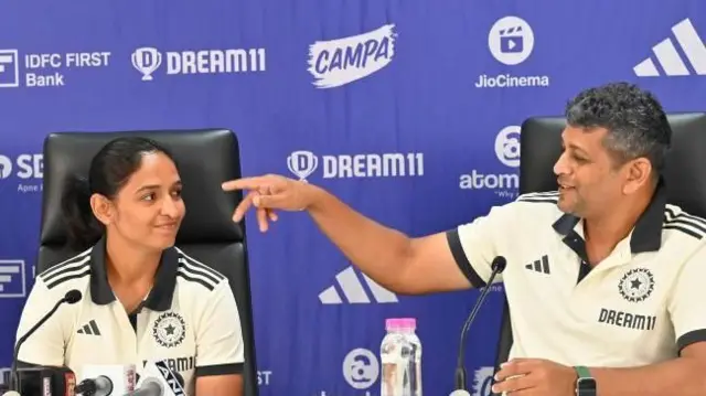 அமோல் மஜும்தார் மற்றும் ஹர்மன்பிரீத் கவுர்