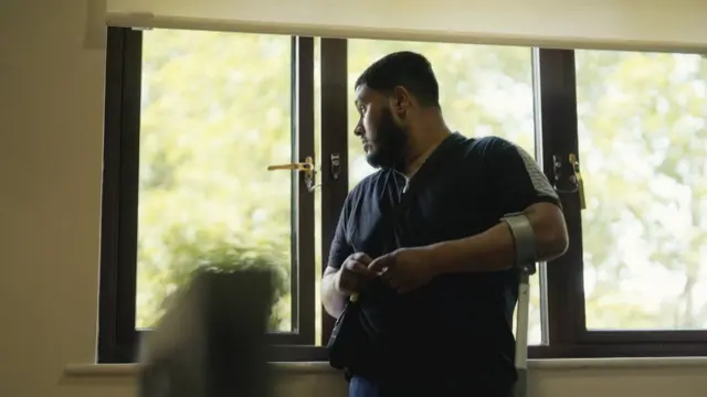 नाइट्रस अक्साइडका एक प्रयोगकर्ता