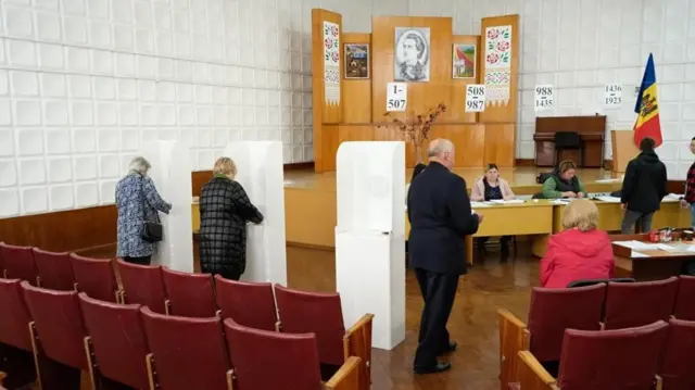 Голосування в Окниці