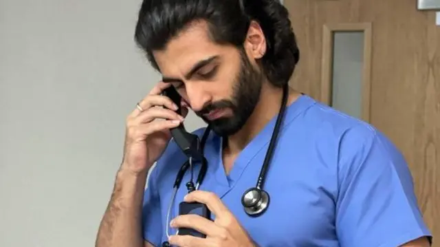 Kidokezo cha Nabeel: "Watu wanataka kujua kuhusu vitu vya kupendeza lakini ni rahisi - unahitaji kunywa lita mbili hadi tatu za maji mara kwa mara, jioni na usiku"