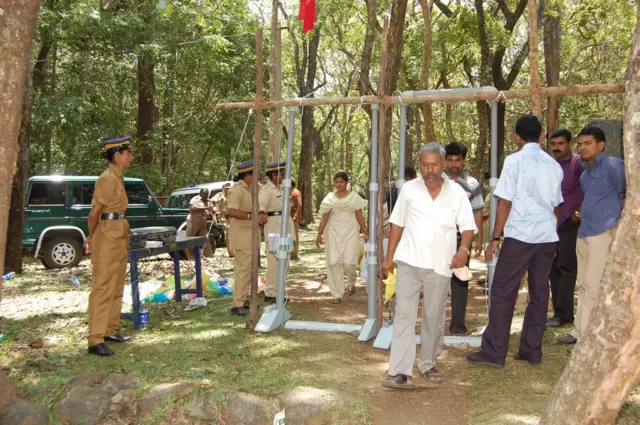 கண்ணகி கோவில், கேரளா, தமிழ்நாடு