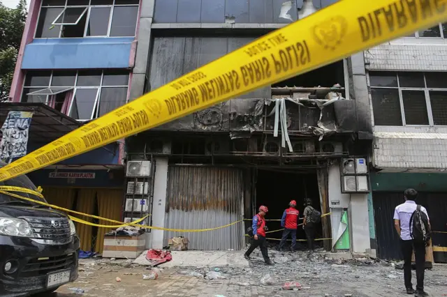 Gubernur DKI Jakarta menyebut gedung Terra Drone sebagai "bangunan tumbuh" karena berbeda dibanding bangunan di kanan-kirinya.