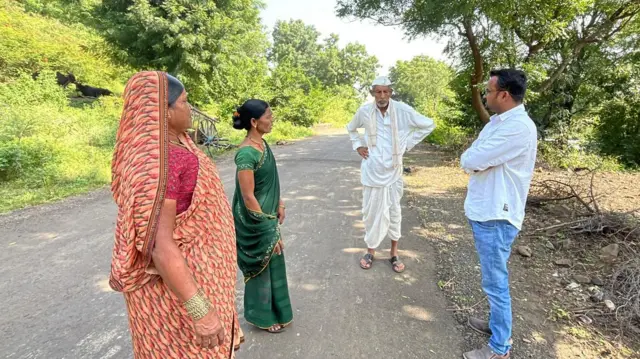 कपिलधारवाडीच्या गावकऱ्यांमध्ये भीतीचं वातावरण आहे.