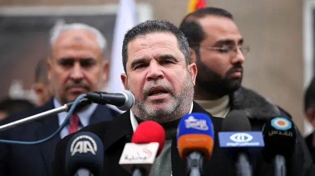 Senior Hamas figure Salah al-Bardaweel, pictured here in 2015, was killed in Khan Younis 2015 දී මෙහි ඡායාරූපයේ දැක්වෙන ජ්යෙෂ්ඨ හමාස් නායක සලාහ් අල්-බර්දාවීල්, ඛාන් යුනිස් හිදී ඝාතනය කරන ලදී.