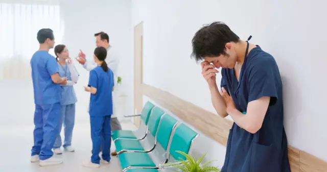 Ilustrasi tenaga kesehatan mengalami depresi.