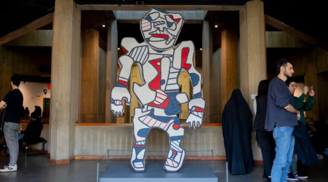 Dubuffet'nin dokulu ve kışkırtıcı 'Oportunist' adlı eseri.