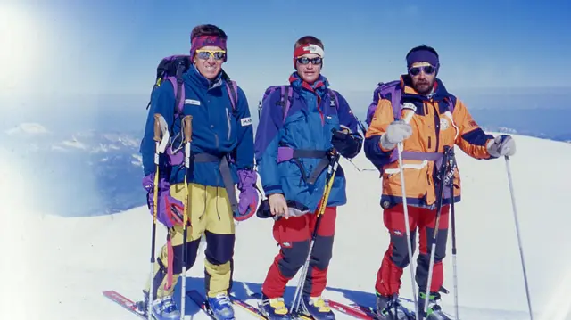 Davo Karničar sa braćom Andrejem i Isidorom na Mon Blanu 2000. godine