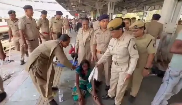 સુરત રેલવે સ્ટેશન