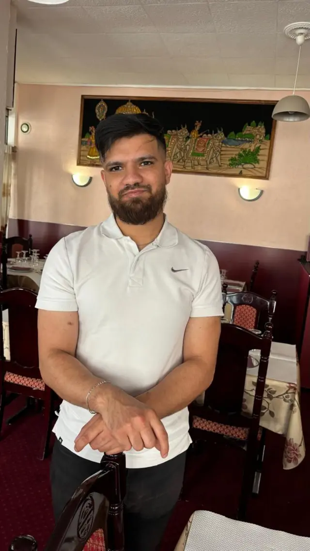 पॅरिस ऑलिंपिक डायरी : जगावेगळे फॅन्स, पत्रकार आणि फ्रान्समधला उकाडा