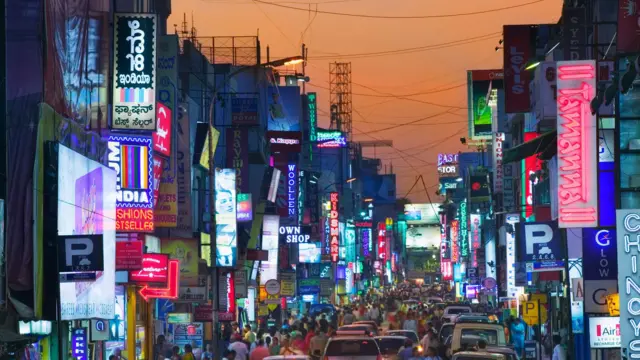 உள்ளூர்வாசிகளுக்கு வேலைவாய்ப்பு அளிக்கும் கர்நாடக மாநில சட்டம், 2024