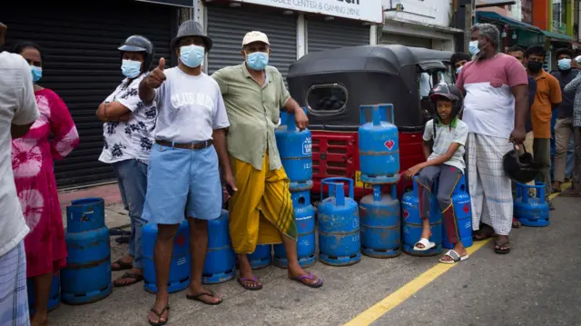 இலங்கை பொருளாதார பிரச்னை 