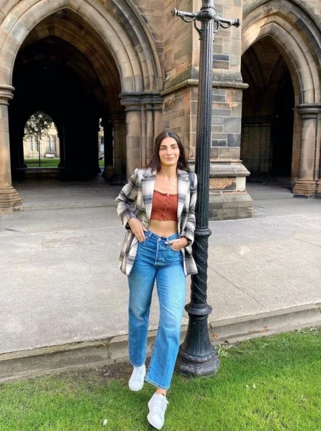 الی علوم سیاسی می خواند