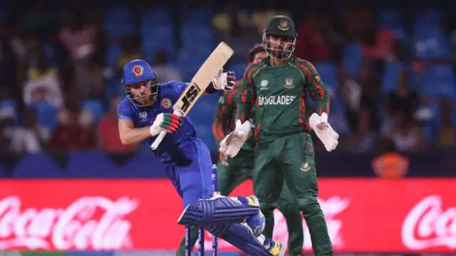 ستوری بریدګر توپ‌وهونکی رحمن الله ګربز په فوم کې نه دی. دی د افغانستان لپاره مهم لوبغاړی دی. د ده ښه لوبه د افغان لوبډلې د بریا چانس لوړوي.