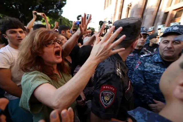 Protestoestrategia roleta estrela betIerevan a favorestrategia roleta estrela betdos armenios 