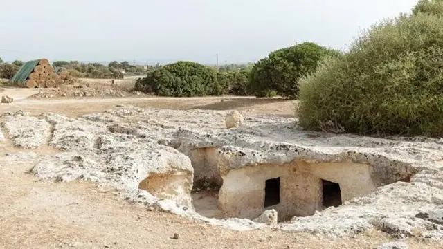 Доісторичні камерні гробниці, що існував у стародавньому Середземномор'ї