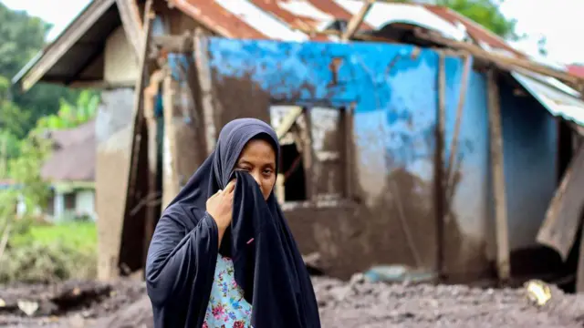 Sumatra Barat Banjir Bandang Dan Lahar Di Sumbar Tewaskan Puluhan Orang Tim Penolong Masih 7087