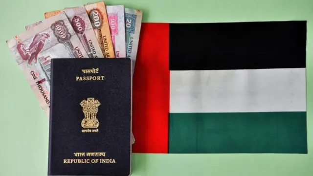 विदेश में बसे भारतीय अमेरिका के बाद सबसे ज़्यादा पैसा संयुक्त अरब अमीरात से ही भारत भेजते हैं. कुल रेमिटेंस में उनकी हिस्सेदारी 18 फीसदी है. 