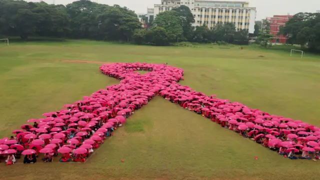 ब्रेस्ट कैंसर जागरूकता दिवस