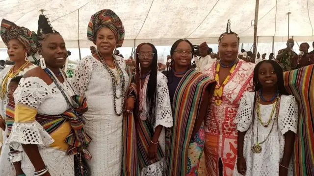 Awọn alejo lati oke okun nibi ọdun Ọṣun oṣogbo 