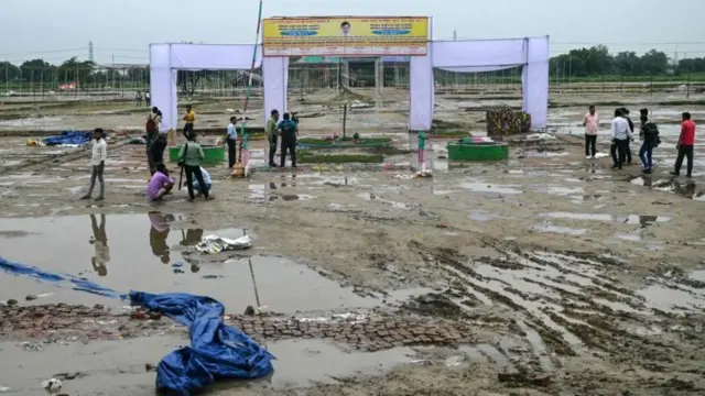  హాథ్‌రస్‌లో ప్రమాదం జరిగిన ప్రాంతం