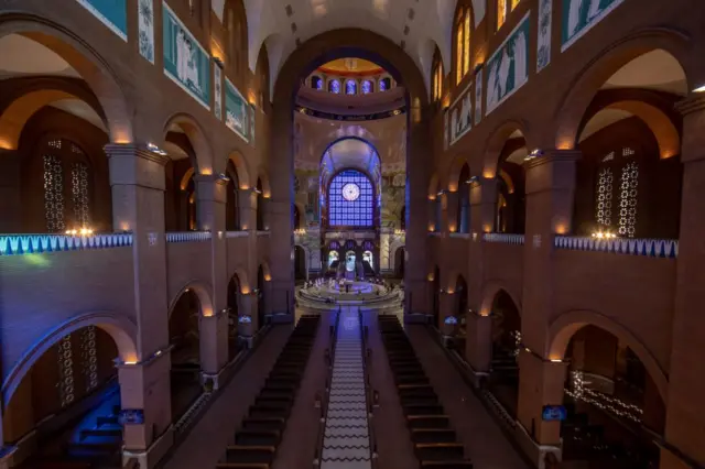 Interior da Basílica de Nossa Senhora Apareicsa
