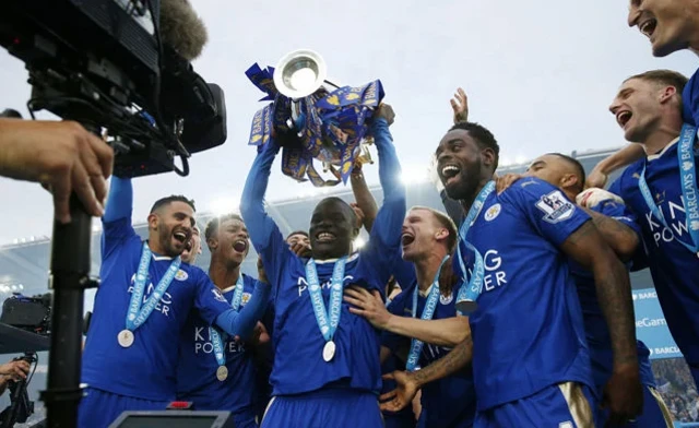 N'Golo Kante'nin de formasını giydiği Leicester City, 2015-2016 sezonunda İngiltere Premier Ligi'nde şampiyon olarak unutulmaz bir başarıya imza attı