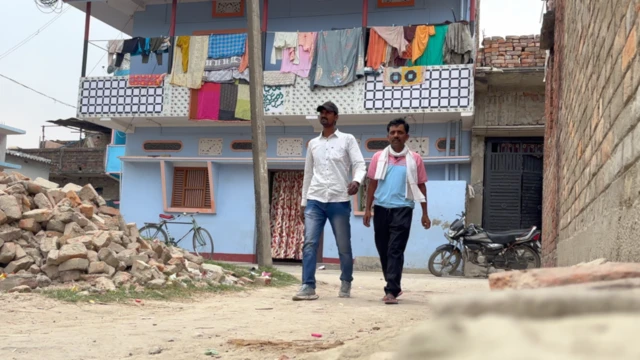 రాజన్ శర్మ, మహ్మద్ వసీమ్