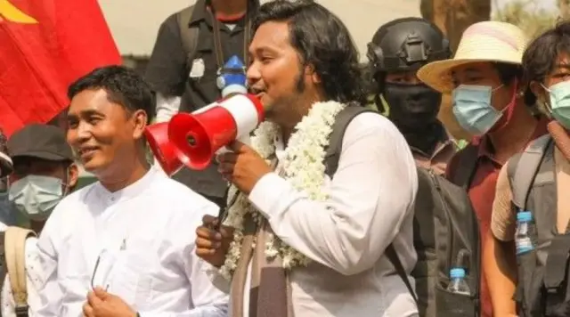 ဆန္ဒပြပွဲတွေမှာ ဦးဆောင်ပါဝင်ခဲ့တဲ့ ကိုဝေမိုးနိုင်