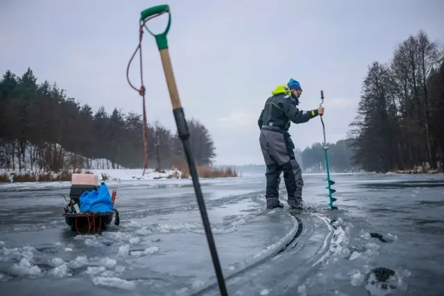 pecanje u poljskoj, pecanje u ledu u poljskoj