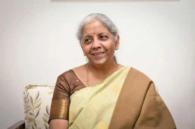 மத்திய நிர்மலா சீதாராமன் 