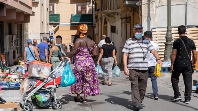 Dans une rue de Palerme.
