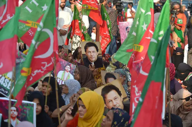 इमरान ख़ान के समर्थक