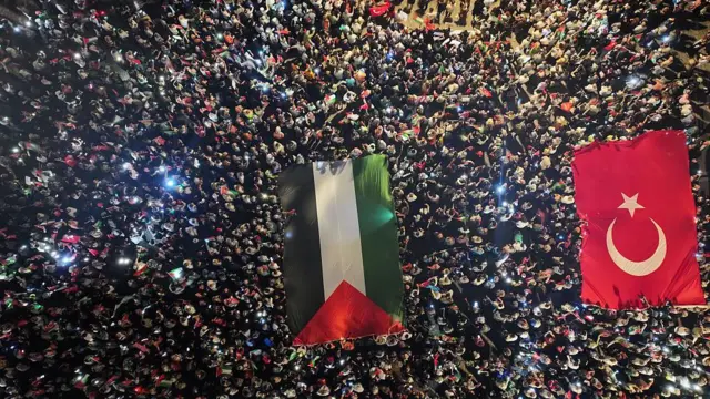 مظاهرة في تركيا لدعم غزة