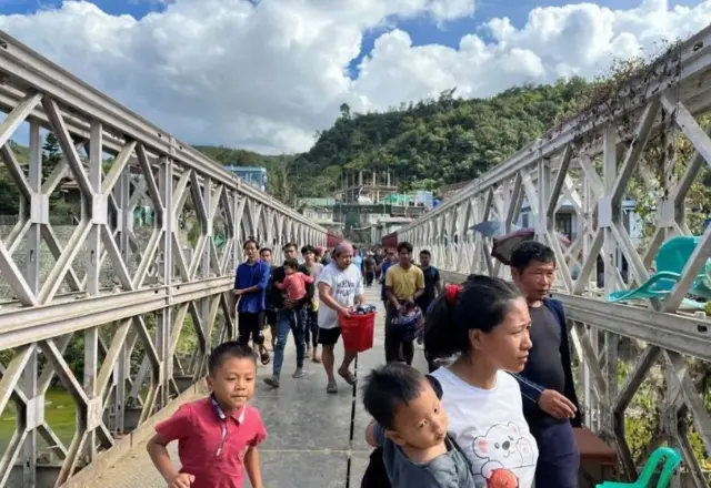 মিয়ানমারের গৃহযুদ্ধের কারণে পালিয়ে আসা ৪০ হাজারেরও বেশি শরণার্থীকে আশ্রয় দিয়েছে মিজোরাম।