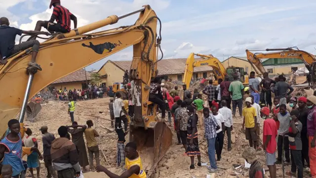 Ụlọakwụkwọ dara na Jos