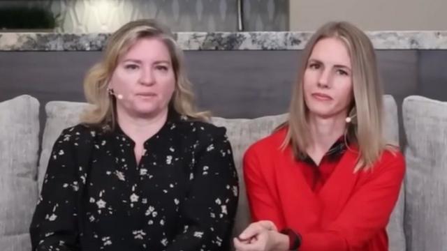 Franke (à direita) e Hildebrandt (à esquerda) apareciam juntas em vídeos do YouTube