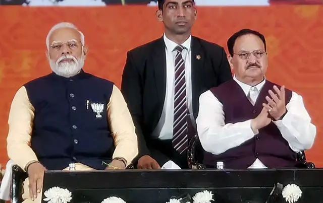 नरेंद्र मोदी