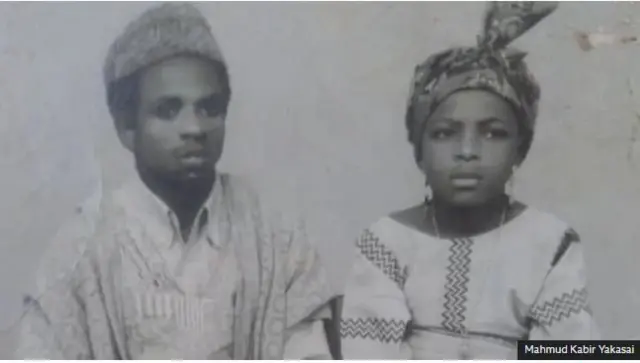 Mahmud Yakasai àti Rabiatu Tahir nígbà tí wọ́n ṣì wà lọ́mọdé