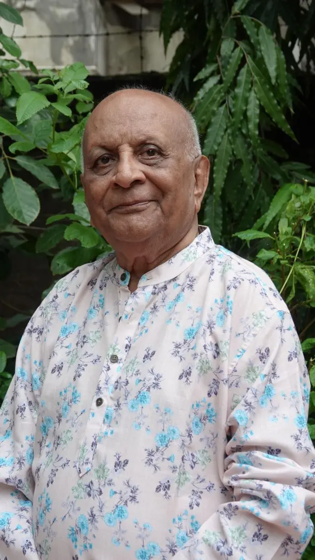 ગુજરાતી સાહિત્યનો ઇતિહાસ, ગુજરાતી સાહિત્ય, અનિલ જોશી, કવિ અનિલ જોશી, રમેશ પારેખ, ગુજરાતનો ઇતિહાસ, ગુજરાત, બીબીસી ગુજરાતી, લોકગીત, ગીતકવિતા, ગુજરાતી કવિઓ, ગુજરાતી ગઝલકારો, સૌરાષ્ટ્રના કવિઓ, અમરેલી, મુંબઈના કવિ, કવિતા, ગીત, ગઝલ, ગુજરાતી સાહિત્ય પરિષદ