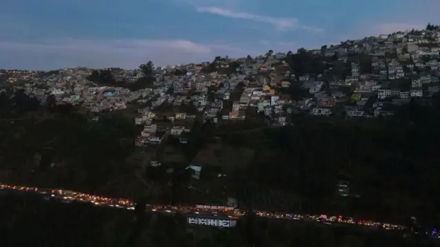 Barrio de Quito sin luz