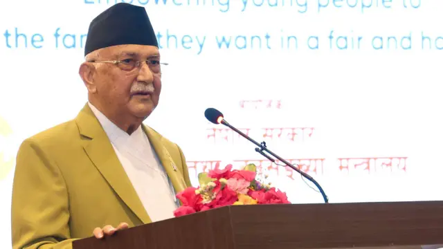 प्रधानमन्त्री केपी ओली राष्ट्रिय जनसङ्ख्या नीति सार्वजनिक कार्यक्रममा बोल्दै