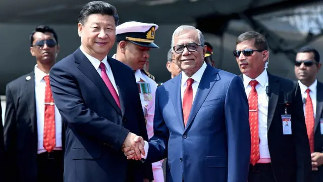 চীনের প্রেসিডেন্ট শি জিনপিং ও বাংলাদেশের সাবেক রাষ্ট্রপতি আবদুল হামিদ