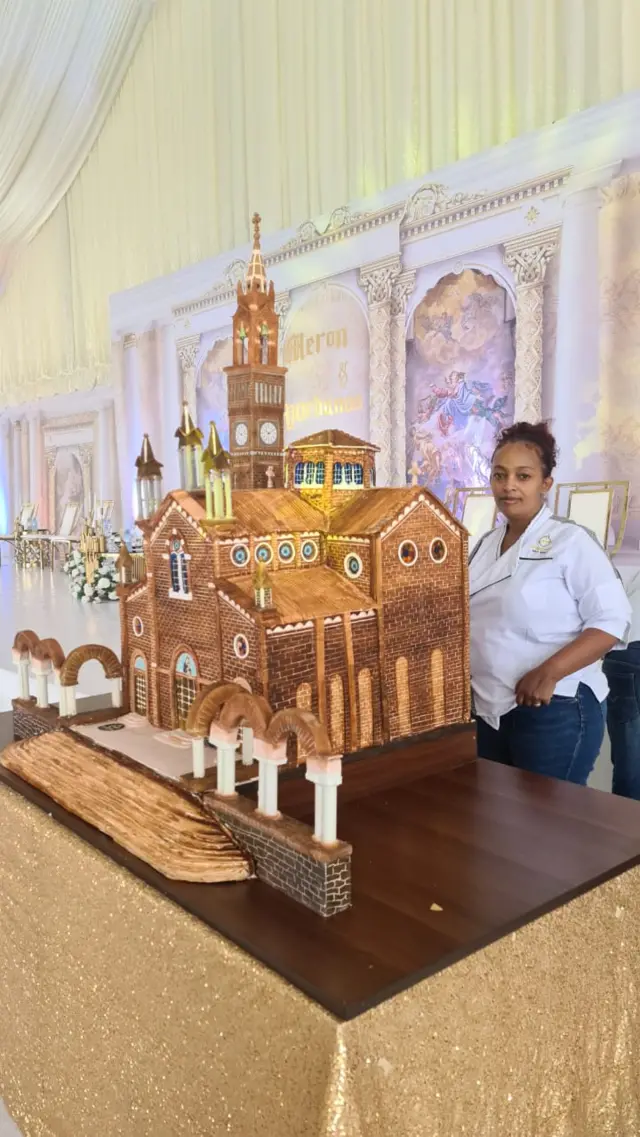 ሰላማዊት ብቕርጺ ህንጻ ካቴድራል ዝሰርሐቶ ቶርታ